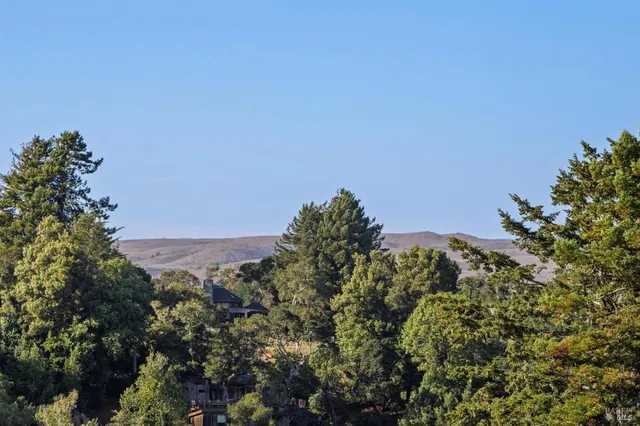 $1,729,000 | 50 Dundee Way, Inverness, CA 94937