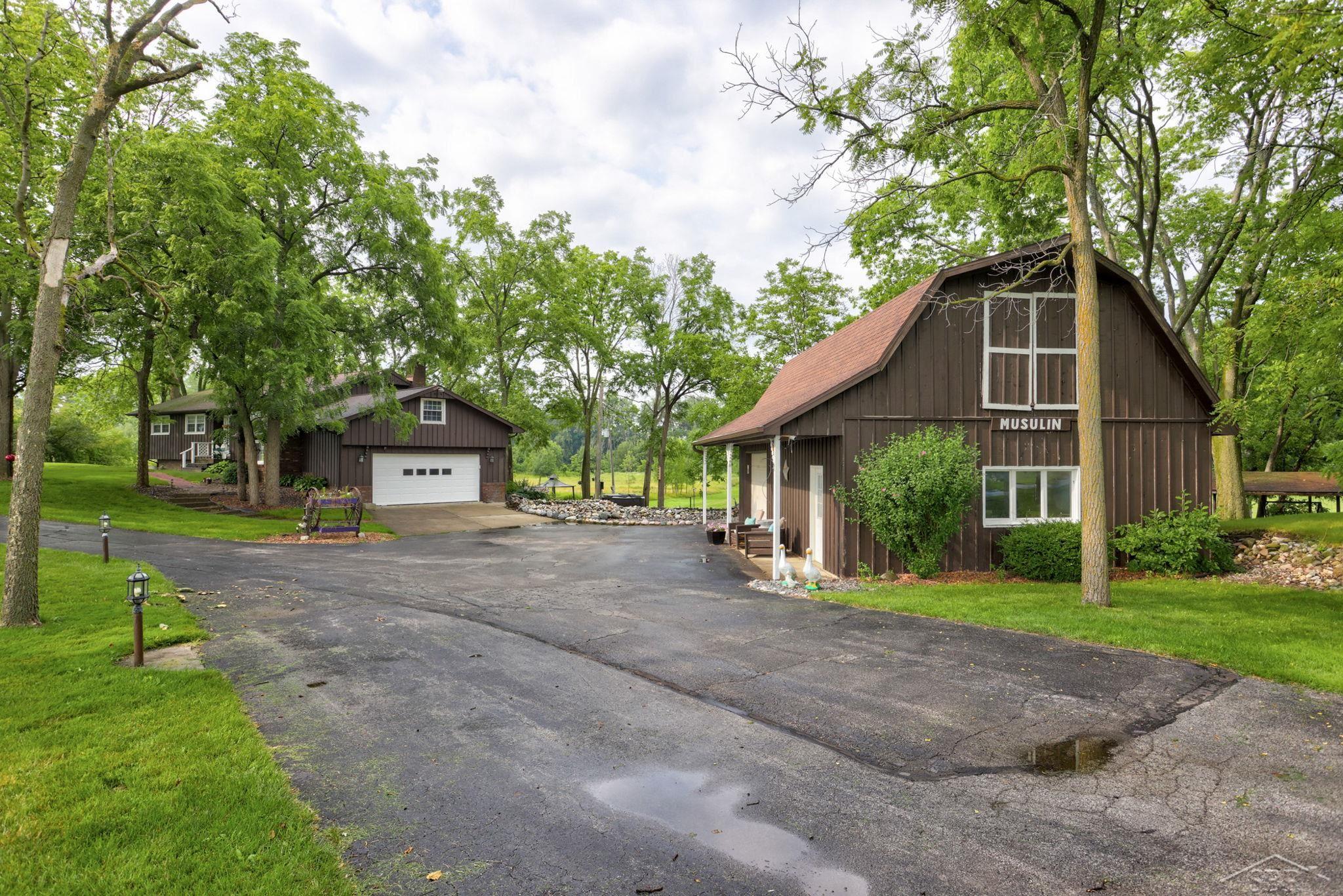6315 Midland Road Freeland, MI 48623 - Photo 49 of 98 50117588-48.JPG