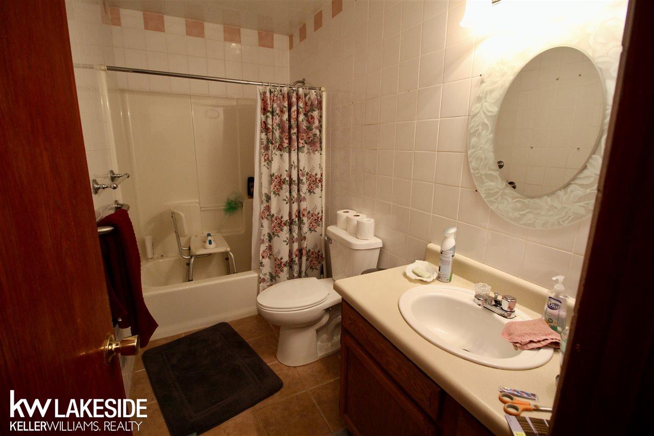 1810 Maple Road Smiths Creek, MI 48074 - Photo 15 of 18 50037937-14.JPG