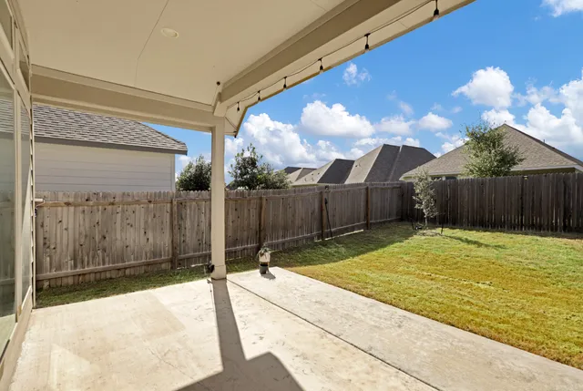 $2,450 | 9313 Aggie Run, San Antonio, TX 78254