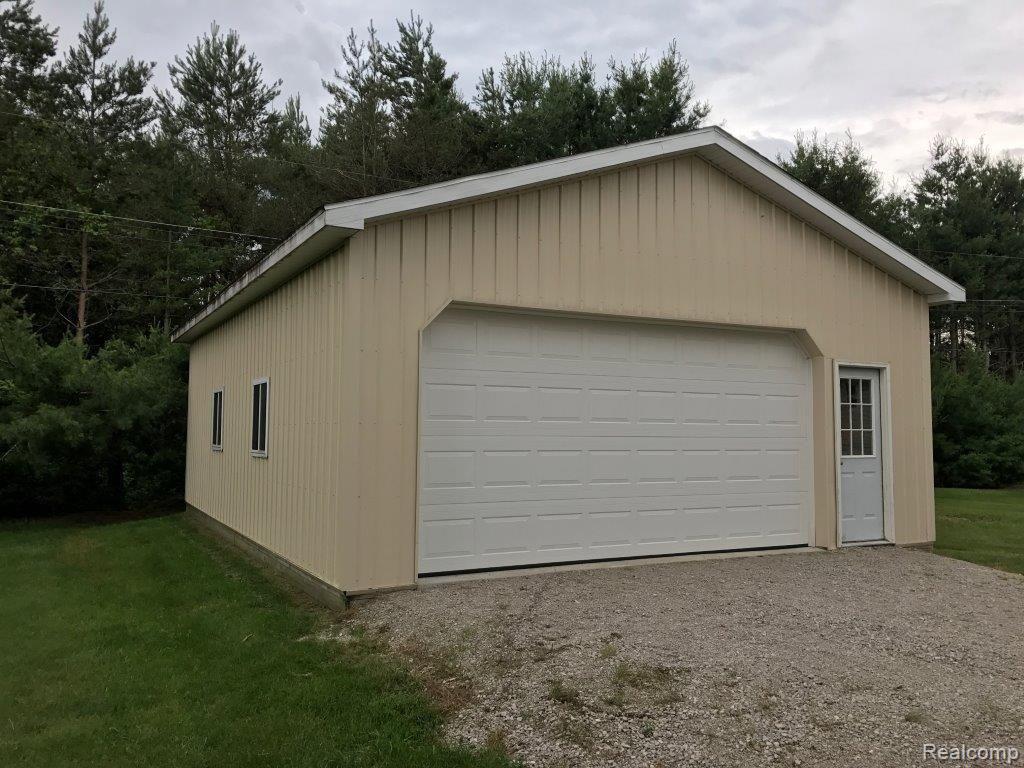 1604 Farnsworth Road Lapeer, MI 48446 - Photo 29 of 30 5BE990E0-03F1-423F-AA5F-F9049F996530.JPG
