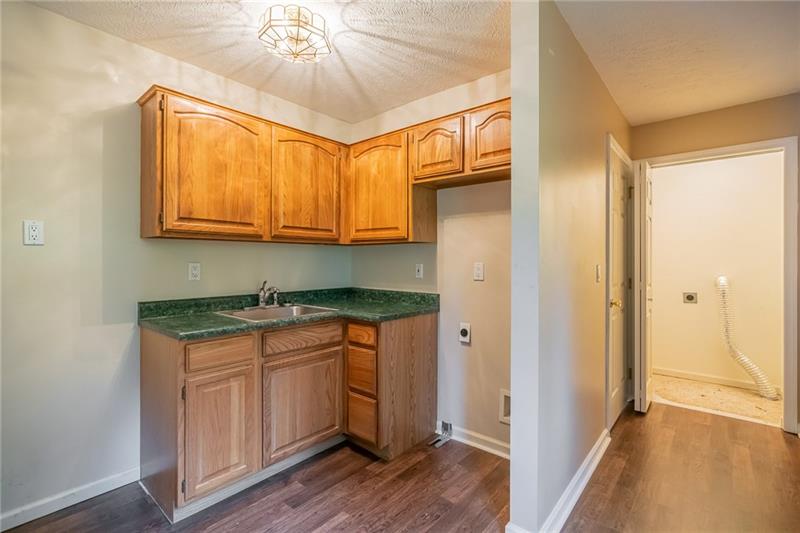 2611 Lah Road Gibsonia, PA 15044 - Photo 20 of 25 Kitchenette of in-law suite