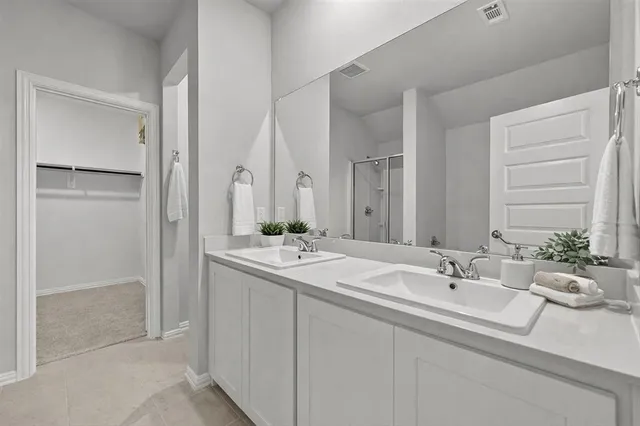 $2,300 | 1504 Foxglove, Van Alstyne, TX 75495