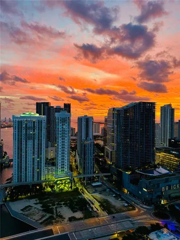 $740,000 | 92 Southwest 3rd Street, Unit 4410, Miami, FL 33130