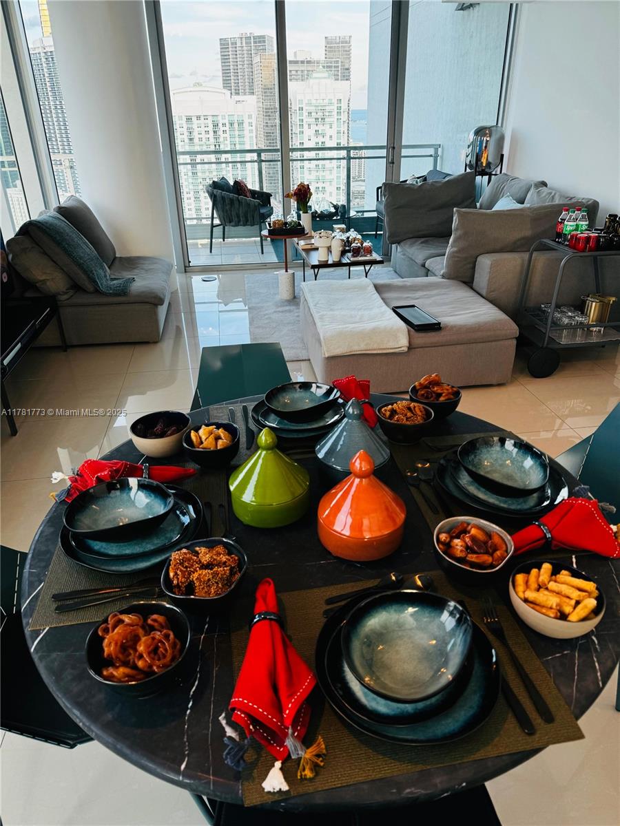 92 Southwest 3rd Street, Unit 4410 Miami, FL 33130 - Photo 8 of 26