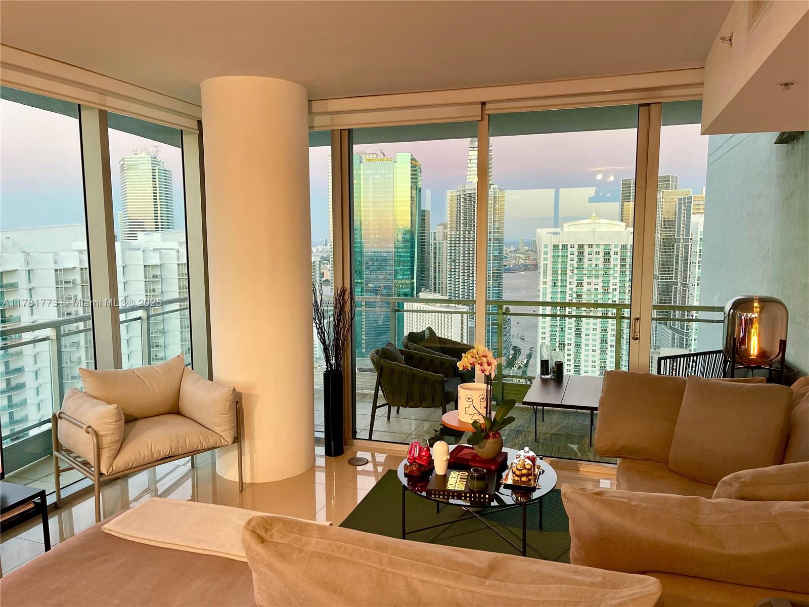 92 Southwest 3rd Street, Unit 4410 Miami, FL 33130 - Photo 10 of 26