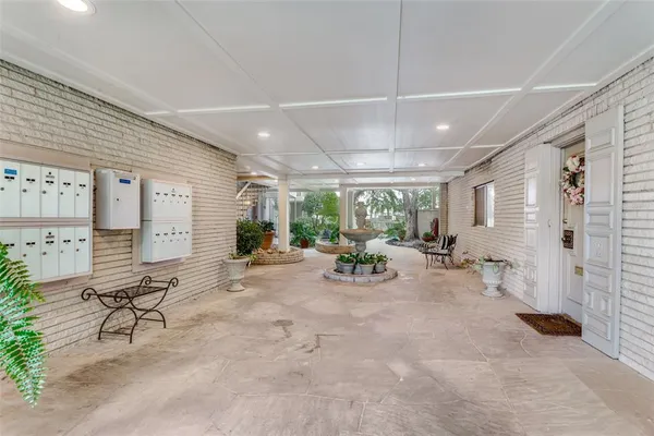 $235,000 | 2301 Ridgmar Plaza, Unit 17, Fort Worth, TX 76116