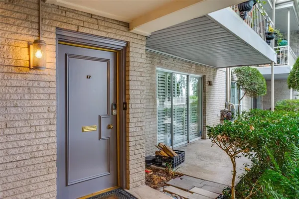 $235,000 | 2301 Ridgmar Plaza, Unit 17, Fort Worth, TX 76116