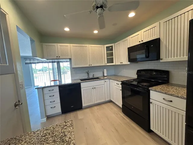 $1,645 | 4080 Ironwood Circle, Unit 306C, Bradenton, FL 34209