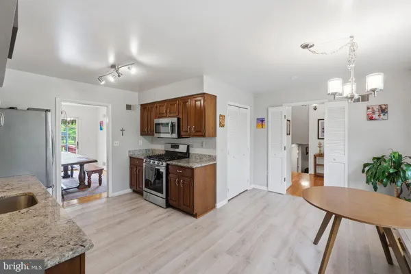 $4,800 | 9809 Sunset Drive, Rockville, MD 20850