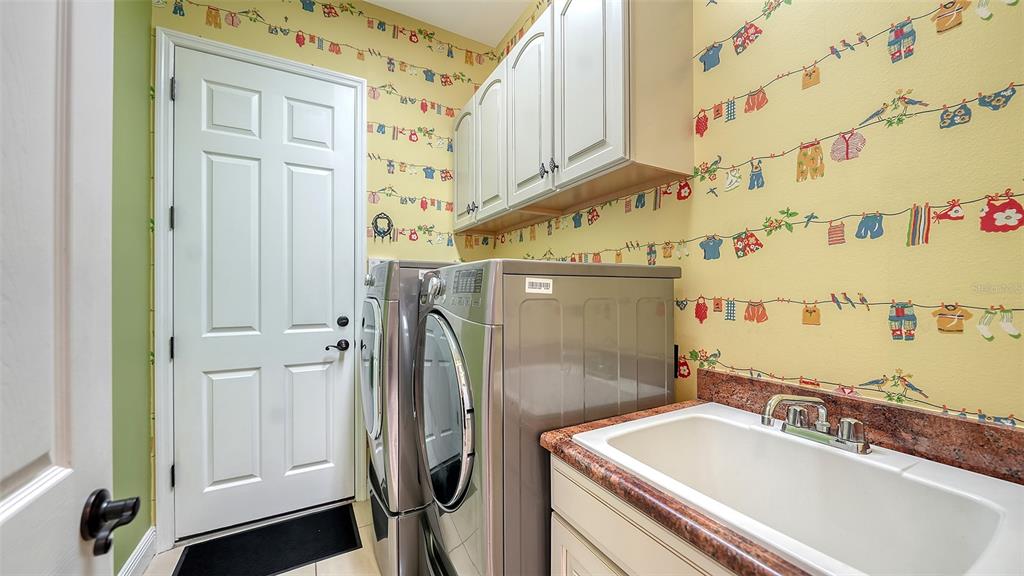 8057 Rio Bella Place Bradenton, FL 34201 - Photo 31 of 71