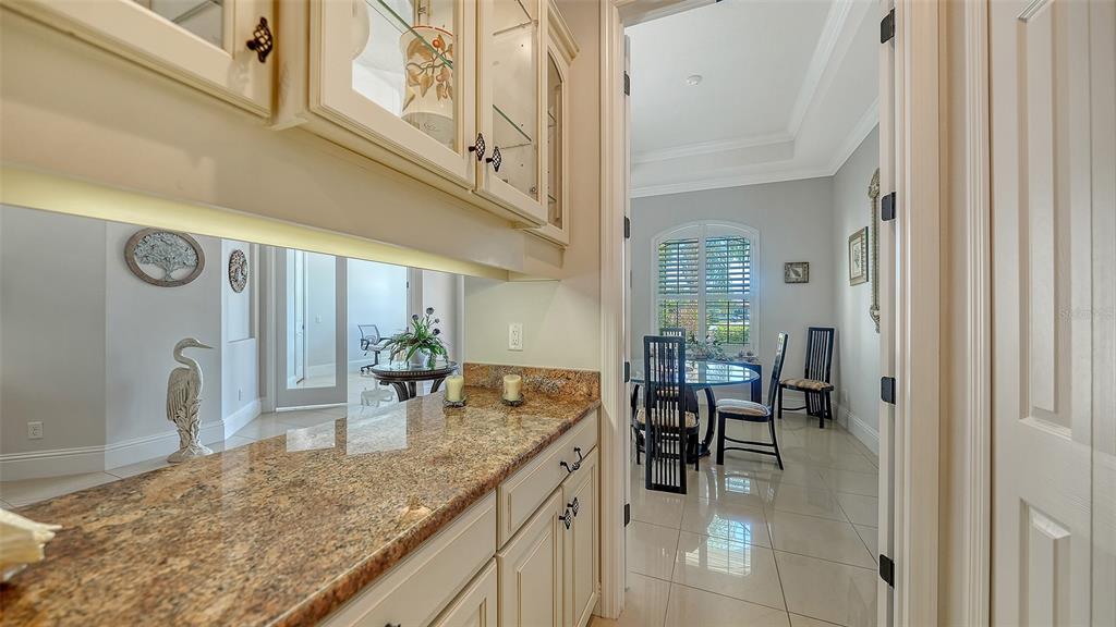 8057 Rio Bella Place Bradenton, FL 34201 - Photo 10 of 71