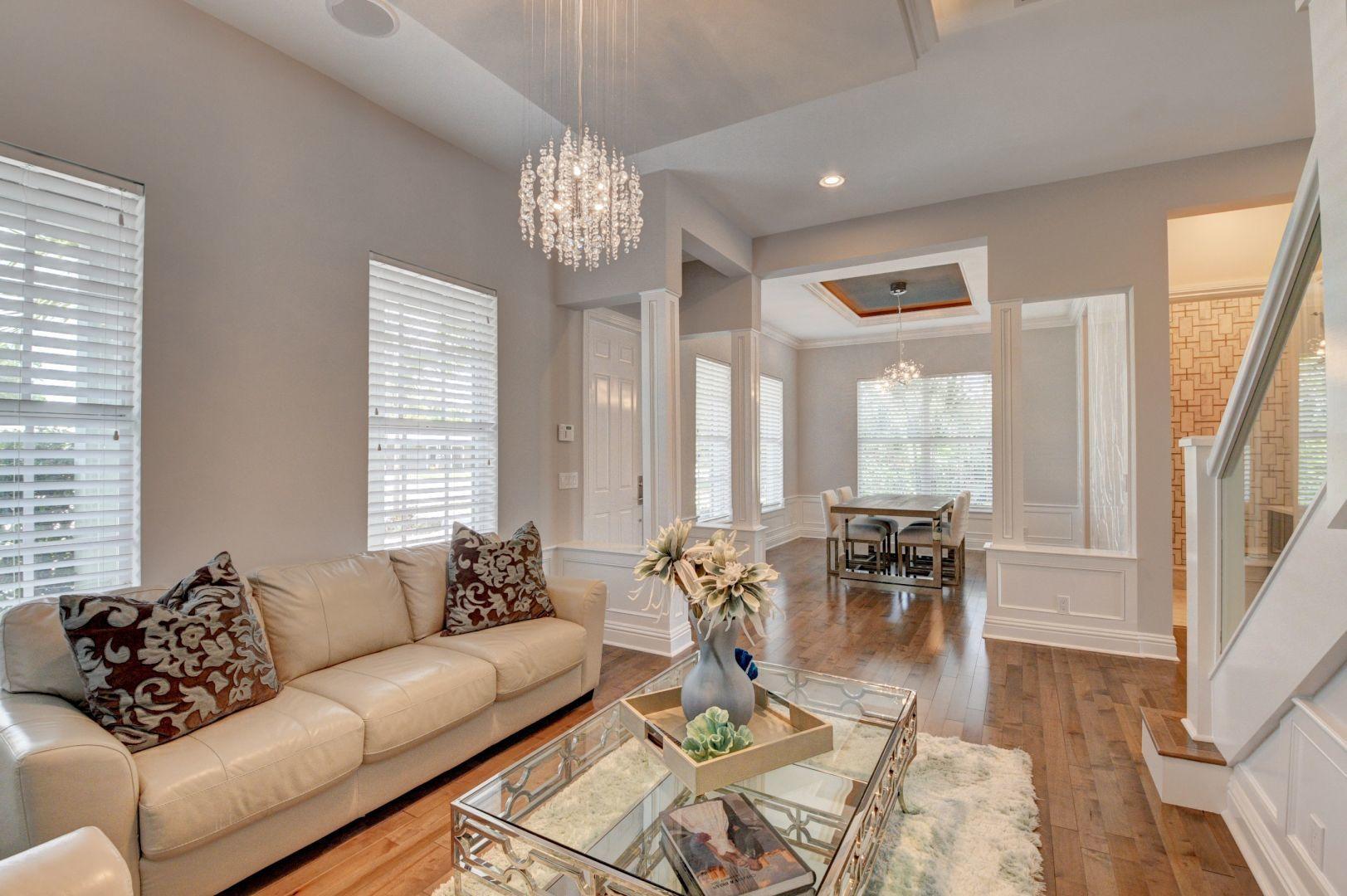 211 Northwest 10th Street Boca Raton, FL 33432 - Photo 5 of 43 Living Room
