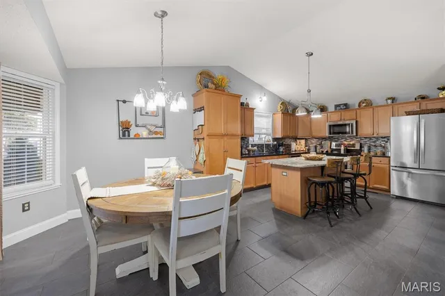 $389,900 | 4024 Sequoia Drive, Edwardsville, IL 62025