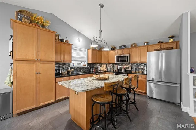 $389,900 | 4024 Sequoia Drive, Edwardsville, IL 62025