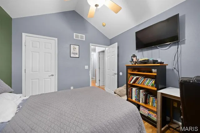 $389,900 | 4024 Sequoia Drive, Edwardsville, IL 62025