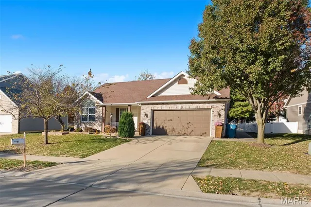 $389,900 | 4024 Sequoia Drive, Edwardsville, IL 62025