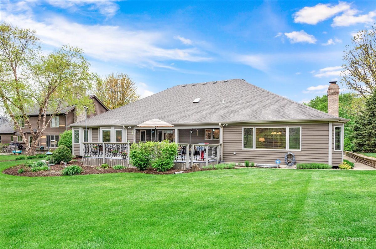 724 Ridgelawn Trail Batavia, IL 60510 - Photo 26 of 32 a front view of house with yard and green space