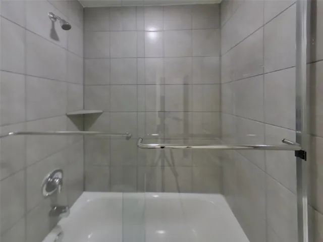 $2,609 | 9835 Willow Creek, Unit 520, Tomball, TX 77375