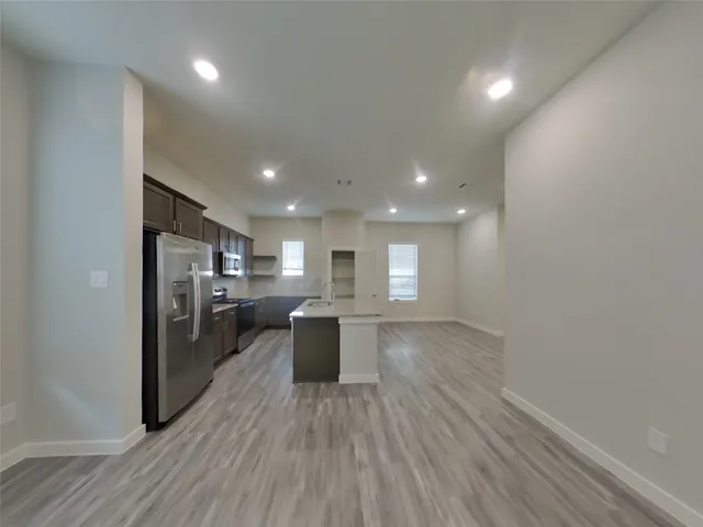 $2,609 | 9835 Willow Creek, Unit 520, Tomball, TX 77375