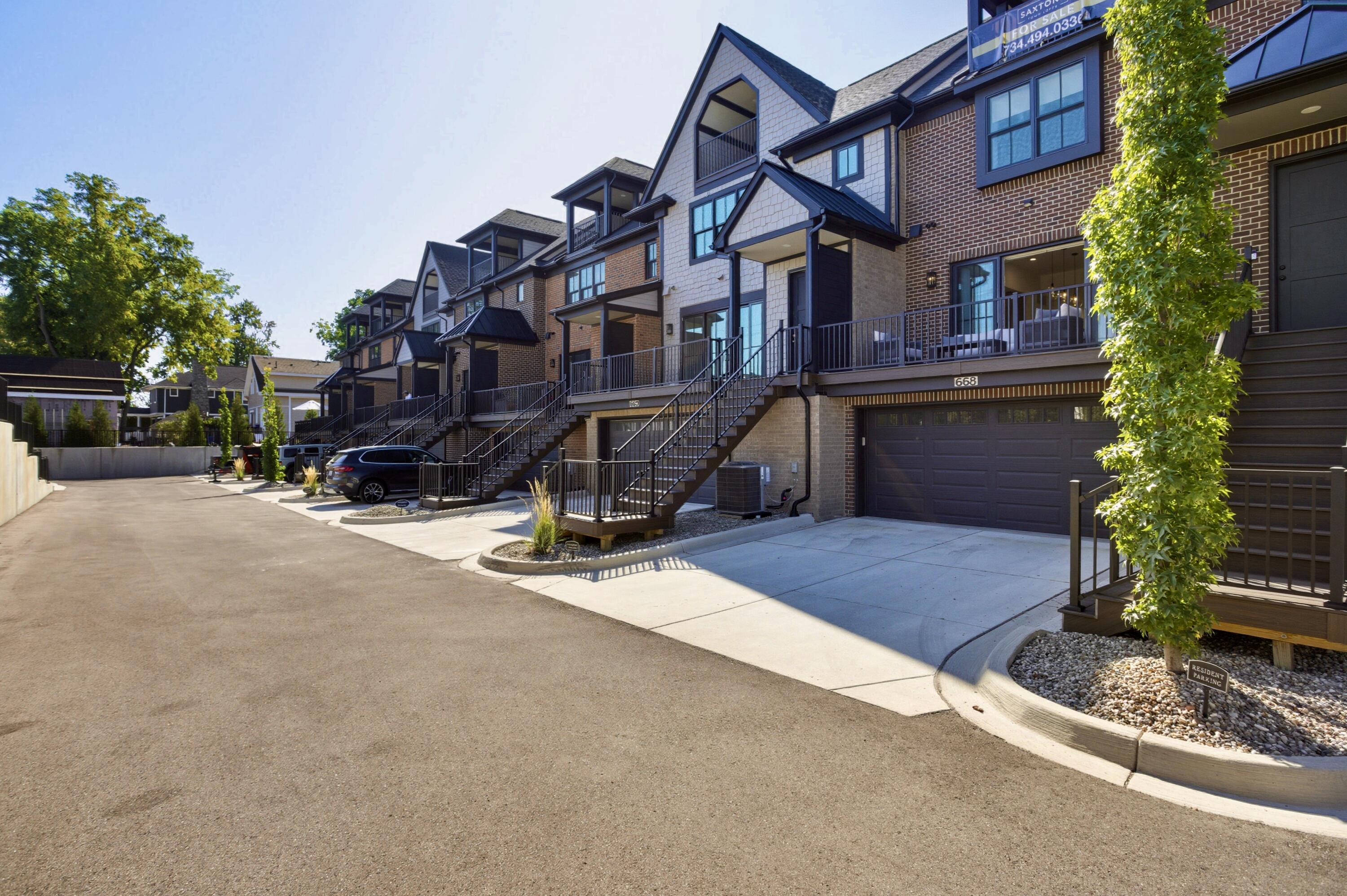 644 Maple Street Plymouth, MI 48170 - Photo 48 of 56 IMG_8863