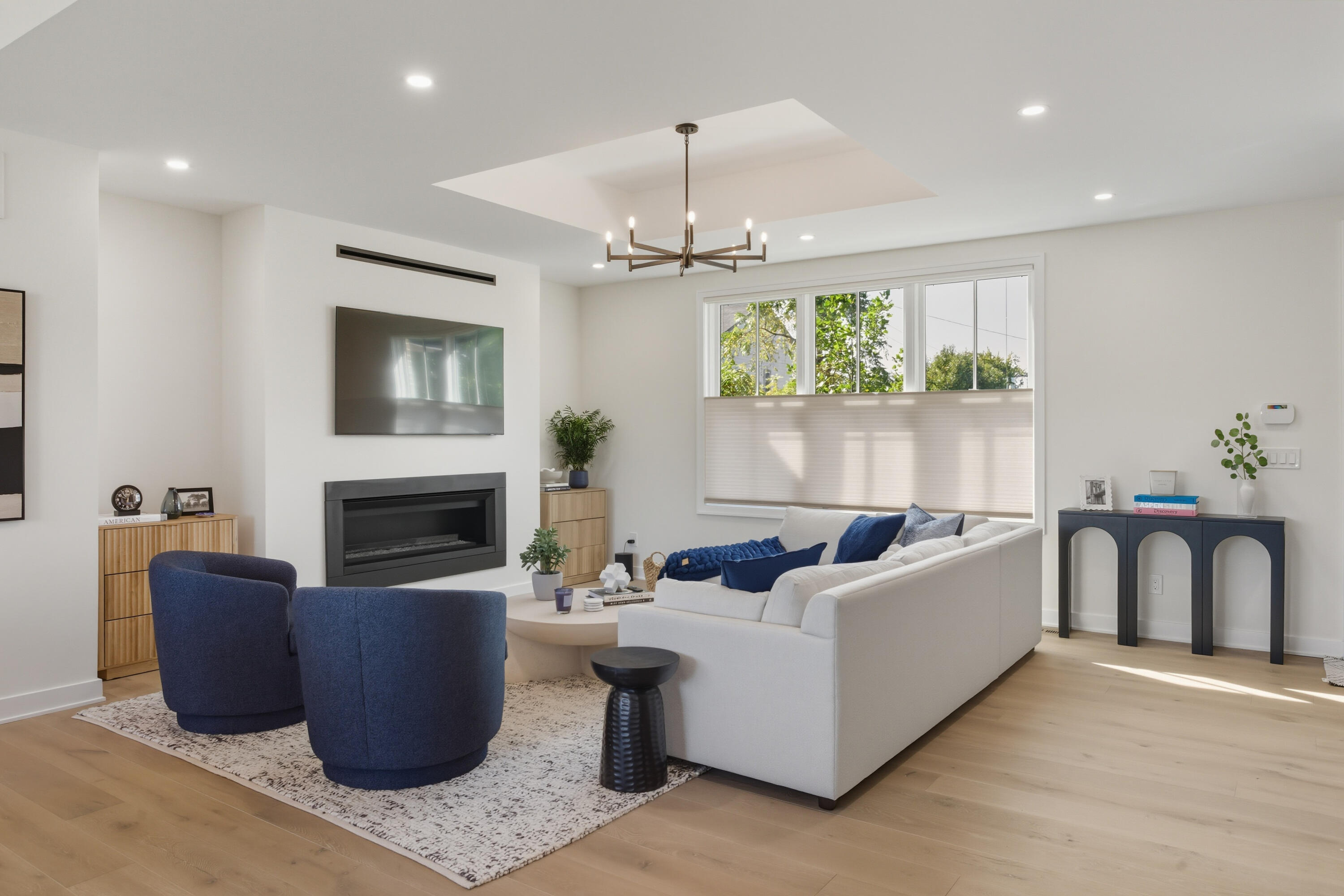 644 Maple Street Plymouth, MI 48170 - Photo 5 of 56 IMG_8808