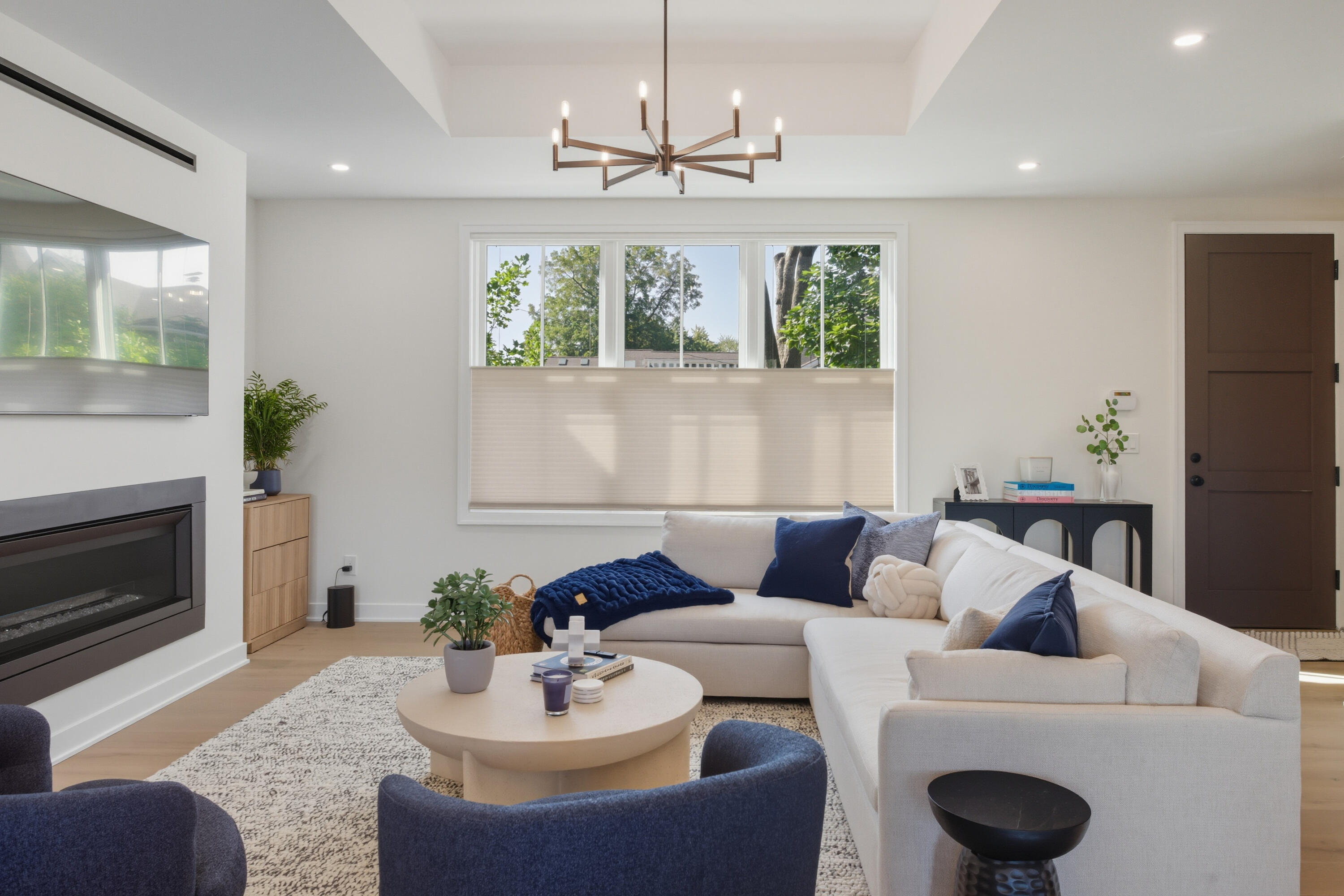 644 Maple Street Plymouth, MI 48170 - Photo 6 of 56 IMG_8809