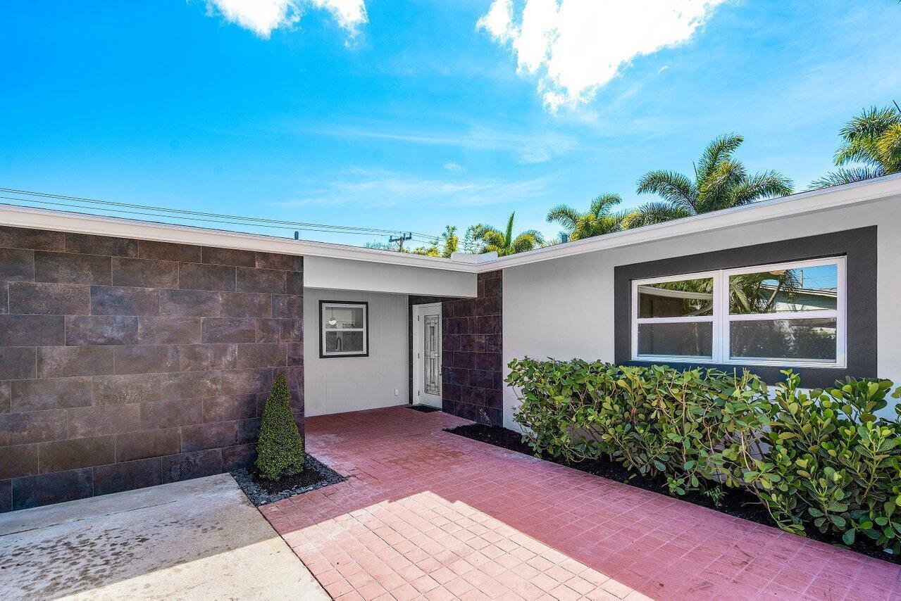 46 Southwest 9th Avenue Boca Raton, FL 33486 - Photo 5 of 41 005-46Southwest9thAvenue-BocaRaton-FL-33