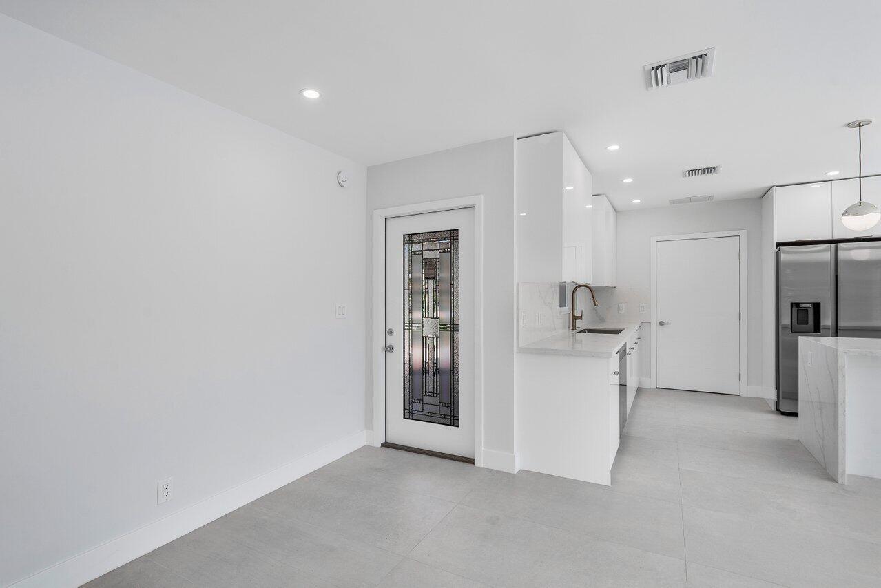 46 Southwest 9th Avenue Boca Raton, FL 33486 - Photo 6 of 41 006-46Southwest9thAvenue-BocaRaton-FL-33