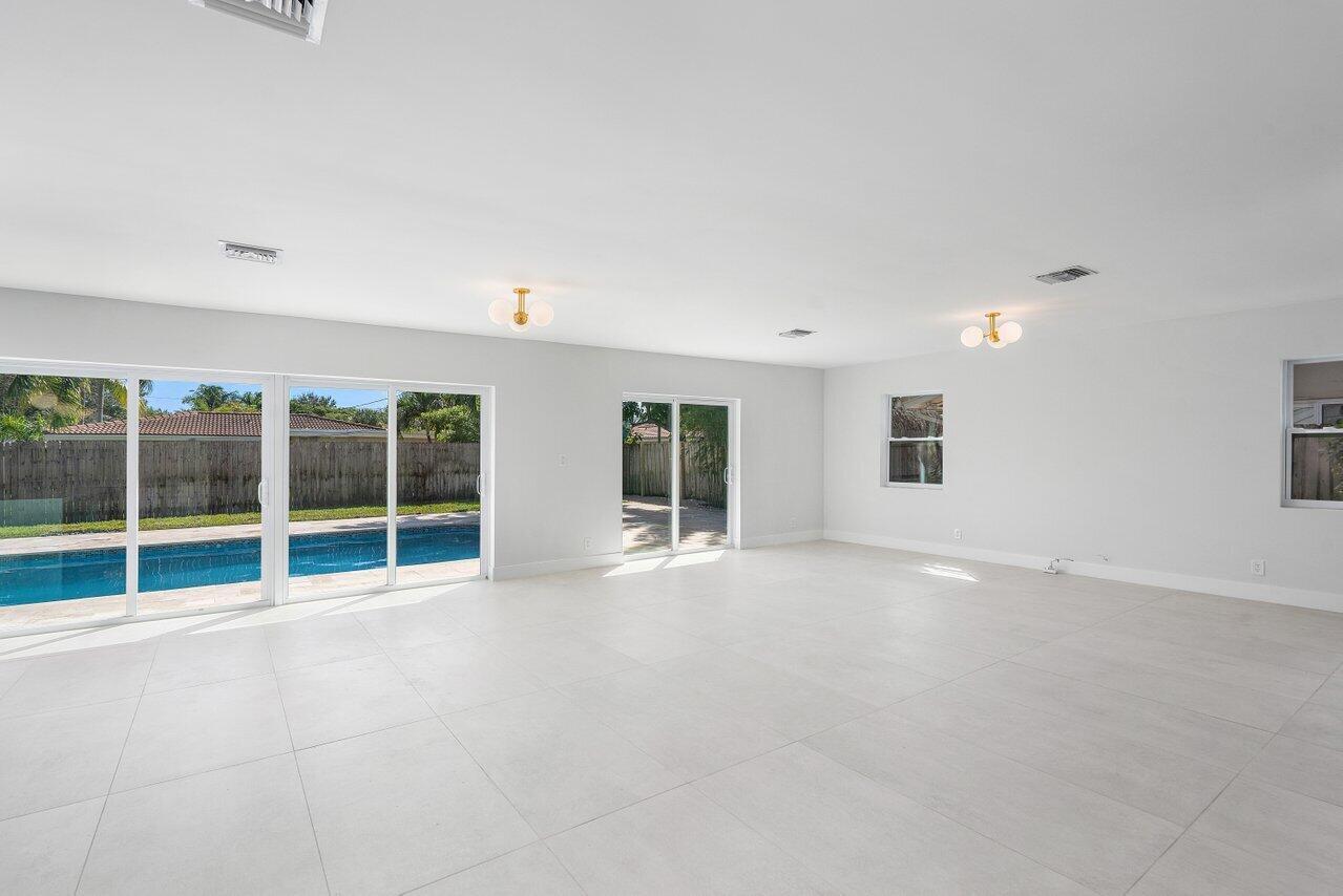 46 Southwest 9th Avenue Boca Raton, FL 33486 - Photo 7 of 41 007-46Southwest9thAvenue-BocaRaton-FL-33