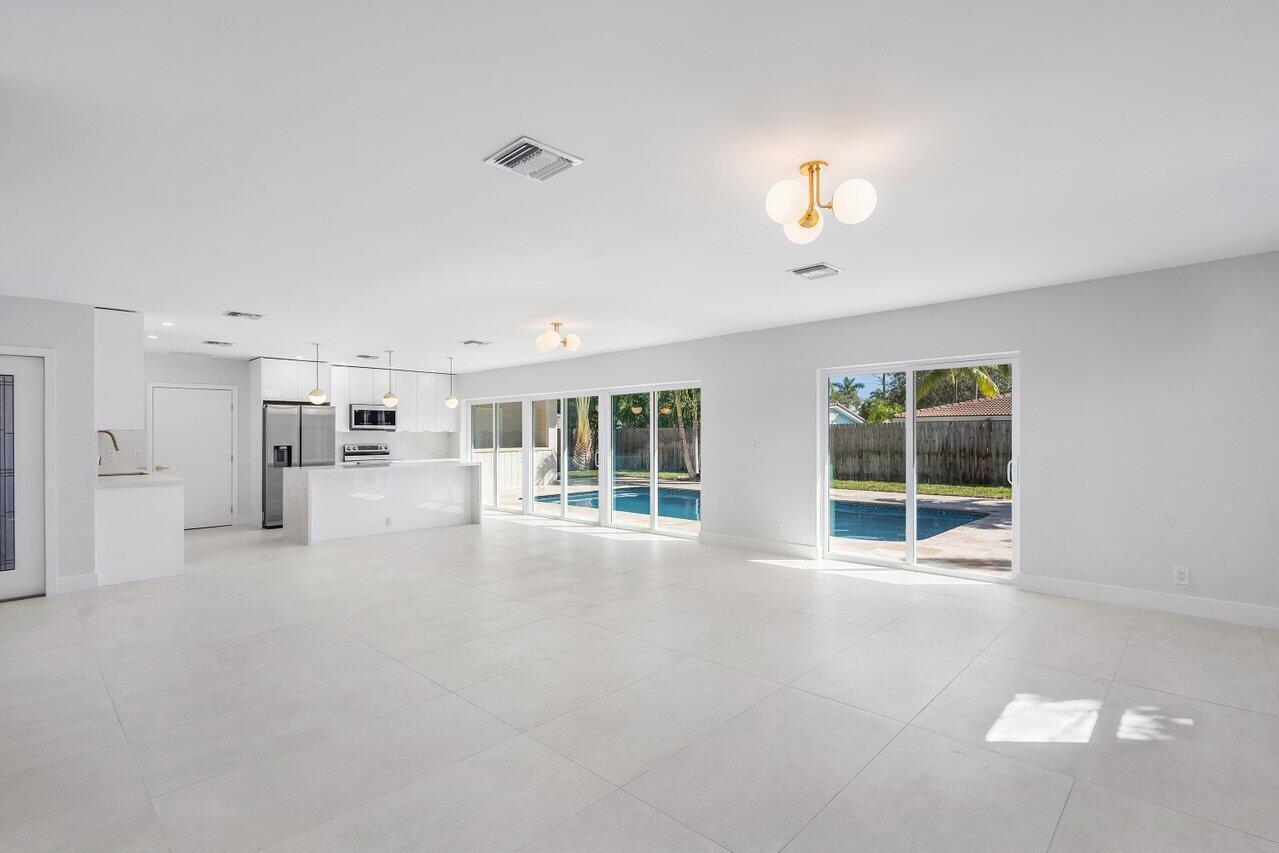 46 Southwest 9th Avenue Boca Raton, FL 33486 - Photo 8 of 41 008-46Southwest9thAvenue-BocaRaton-FL-33