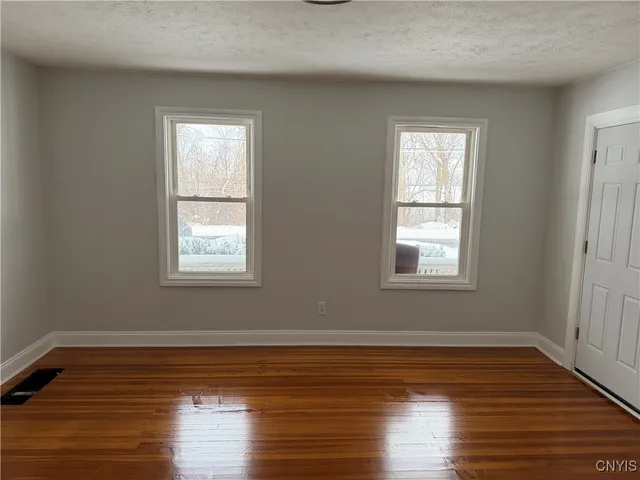 $1,295 | 215 James Street, Unit 1, Lenox, NY 13032