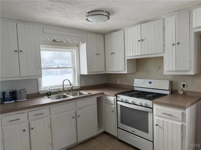 $1,295 | 215 James Street, Unit 1, Lenox, NY 13032