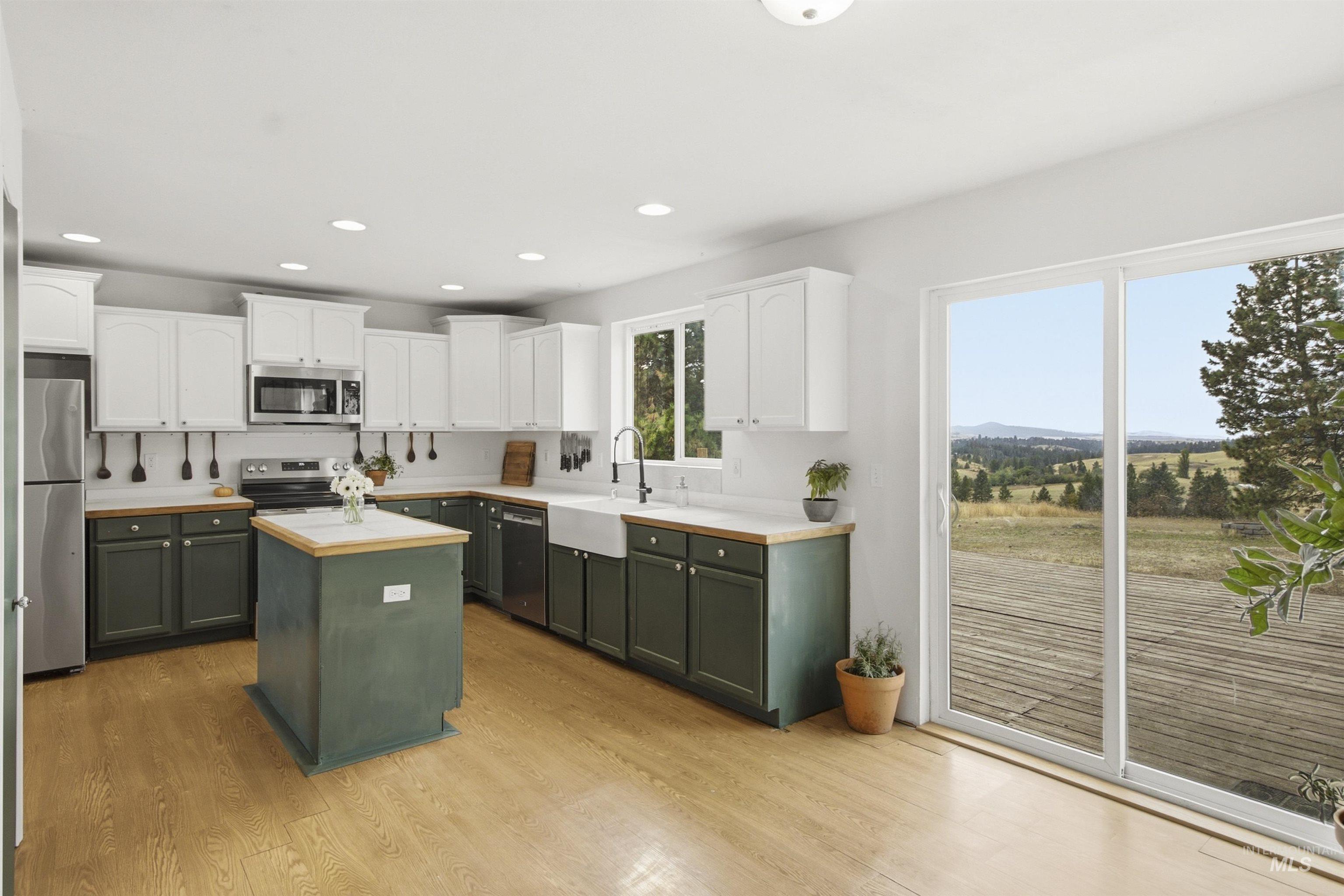 1037 Hendrix Road Moscow, ID 83843 - Photo 13 of 50 Gallery Image 13