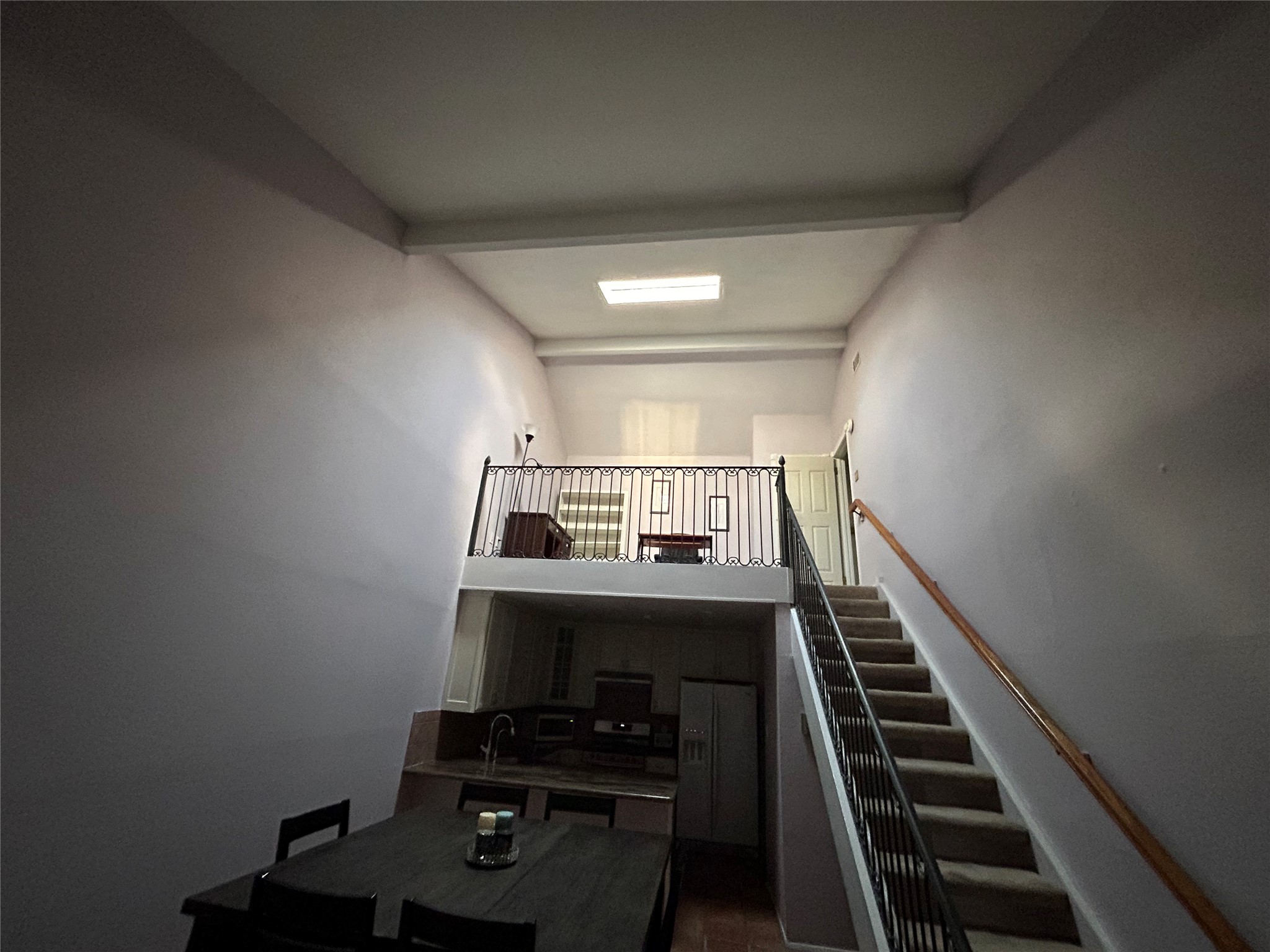13034 Leader Street, Unit 965 Houston, TX 77072 - Photo 22 of 32 Look how the skylight illuminates the home!