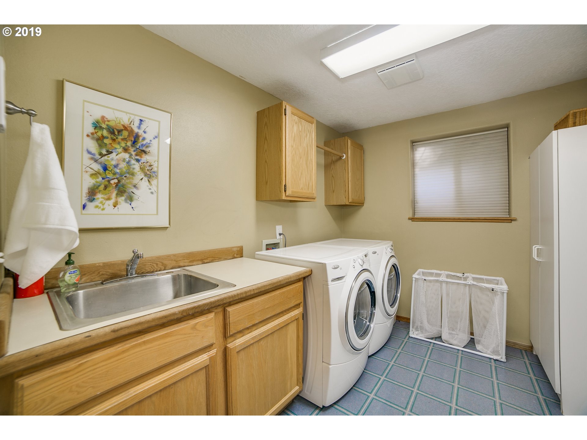 1119 Southwest 1st Street Dundee, OR 97115 - Photo 25 of 32 a utility room with dryer and washer