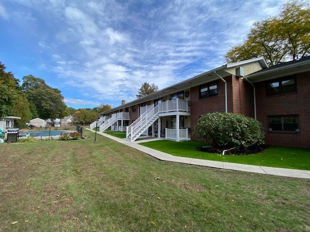 74 Renwick Road, Unit A Wakefield, MA 01880 - Photo 4 of 27