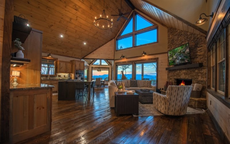 562 Blue Ridge Heights Drive Blue Ridge, GA 30513 - Photo 4 of 26 Additional View