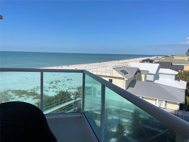 $599,000 | 880 Mandalay Avenue, Unit N414, Clearwater Beach, FL 33767