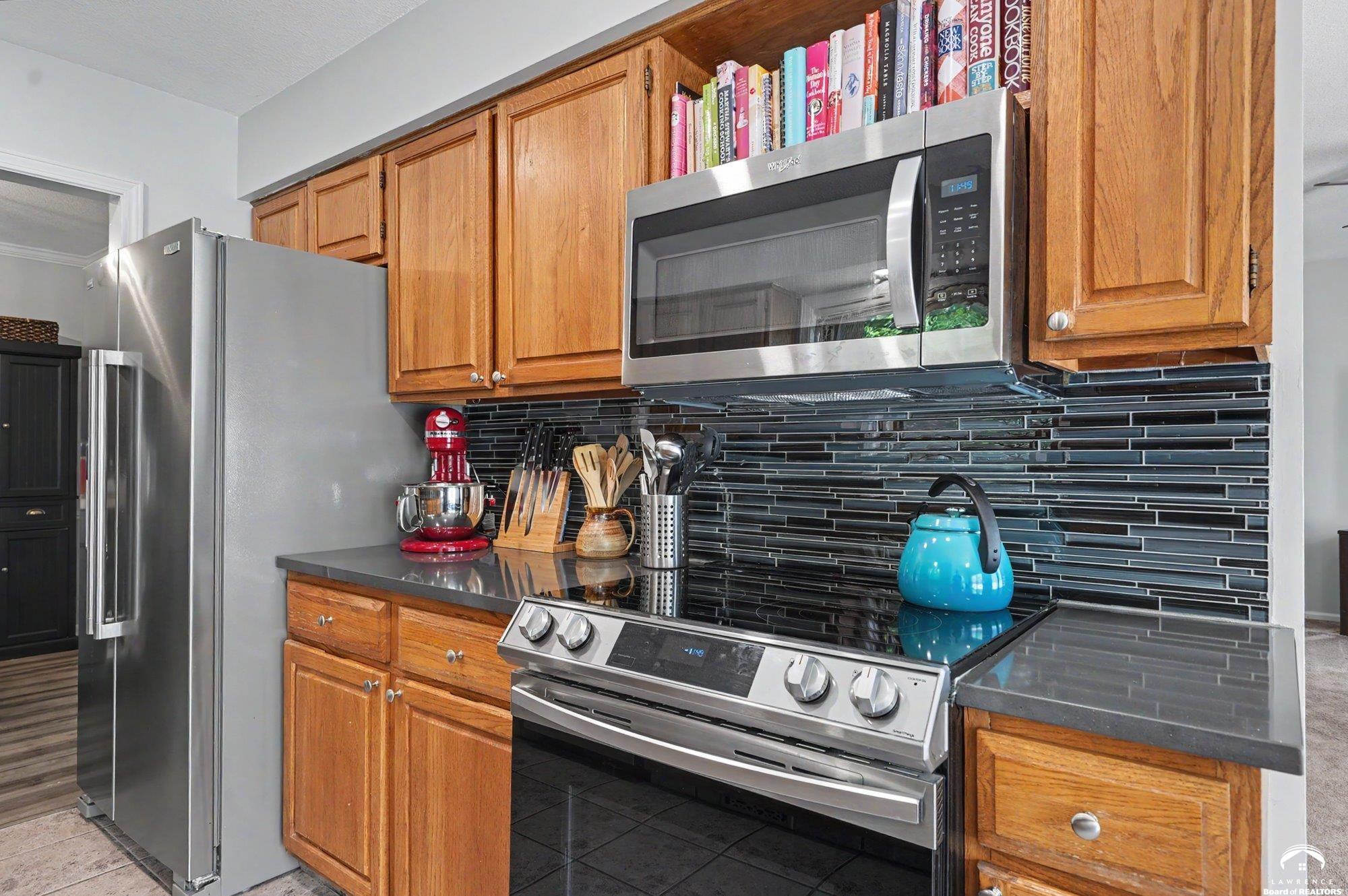 3605 Riverview Road Lawrence, KS 66049 - Photo 17 of 64