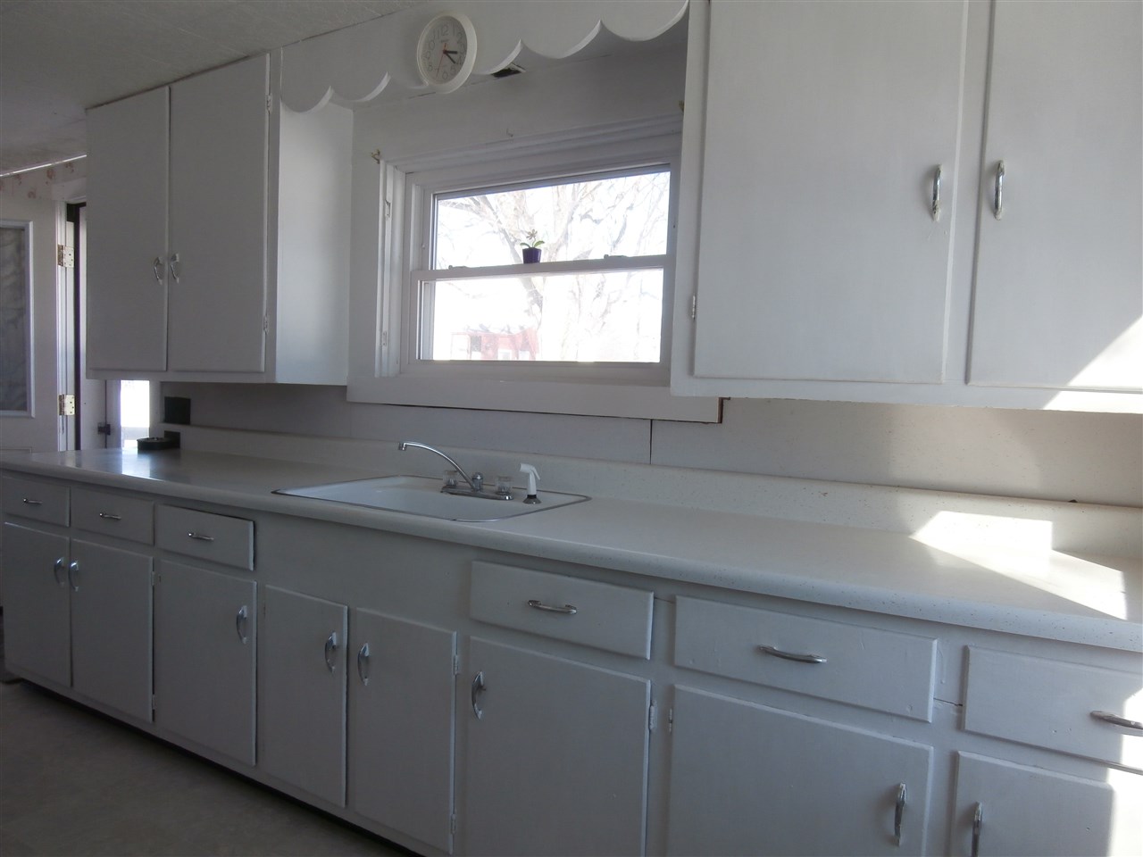 155 South Maple Street Vergennes, VT 05491 - Photo 7 of 20 Gallery Image 7