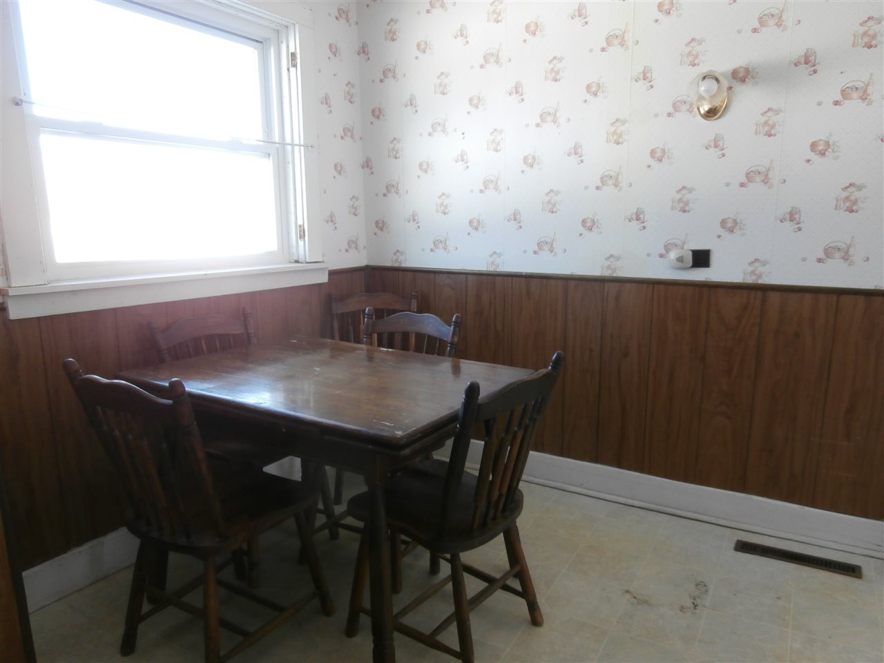 155 South Maple Street Vergennes, VT 05491 - Photo 8 of 20 Gallery Image 8