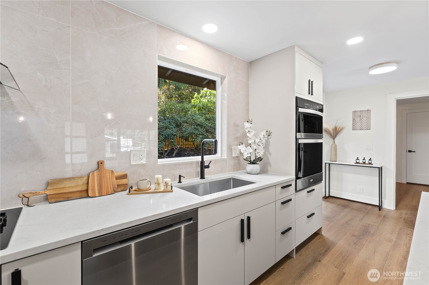20921 West Richmond Road Bothell, WA 98021 - Photo 14 of 40 Gallery Image 14