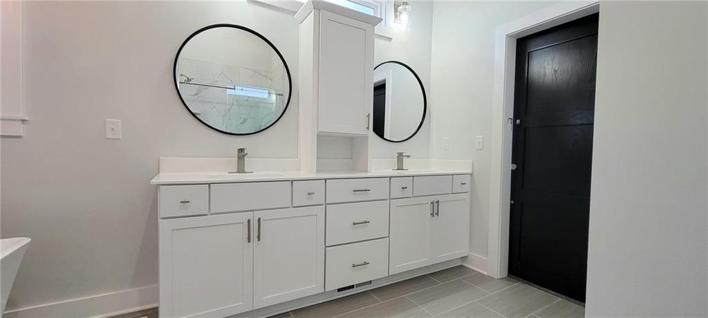 219 Southeast 141 Road Warrensburg, MO 64093 - Photo 5 of 16