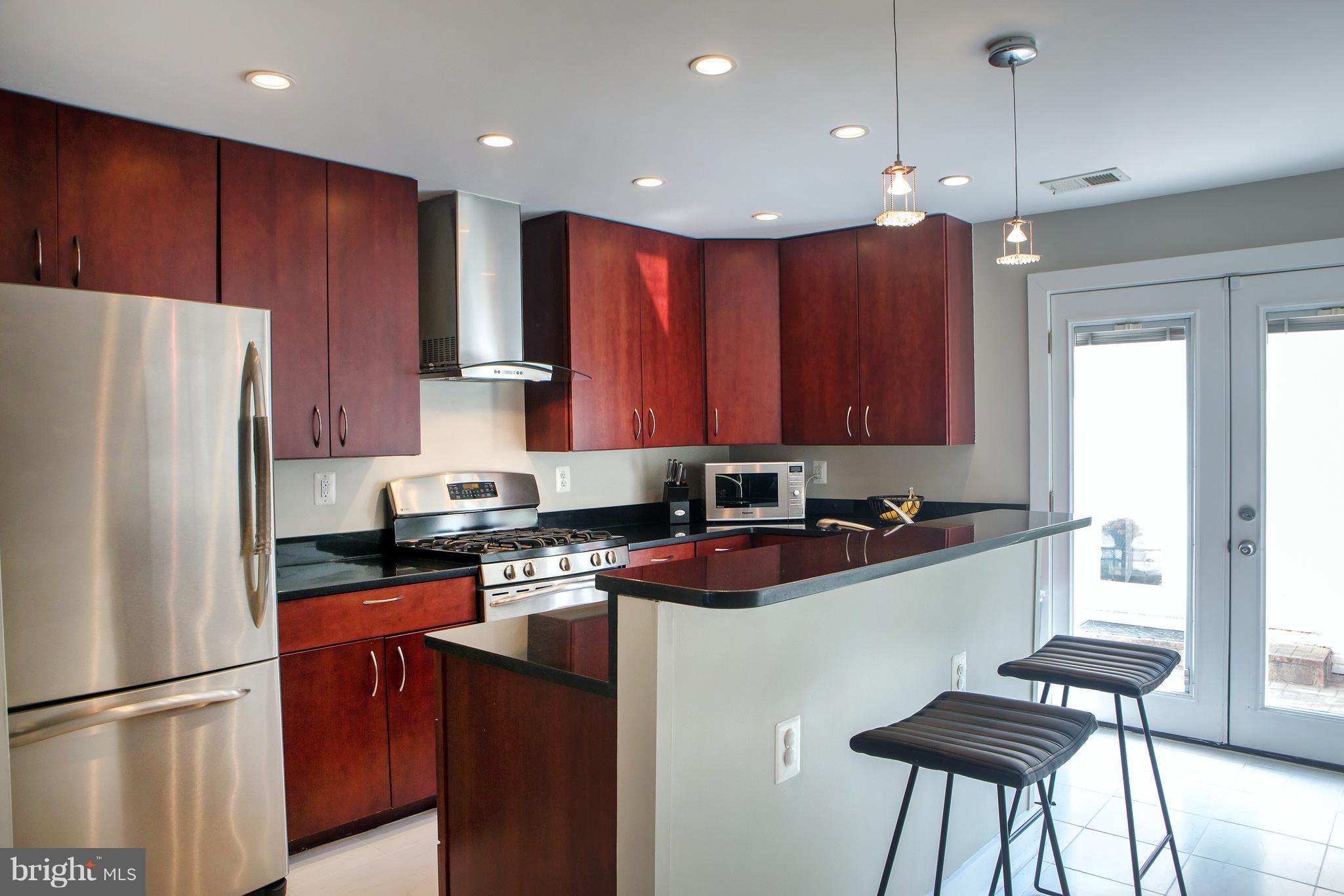 307 E Street Northeast Washington, DC 20002 - Photo 3 of 29 Gourmet Kitchen