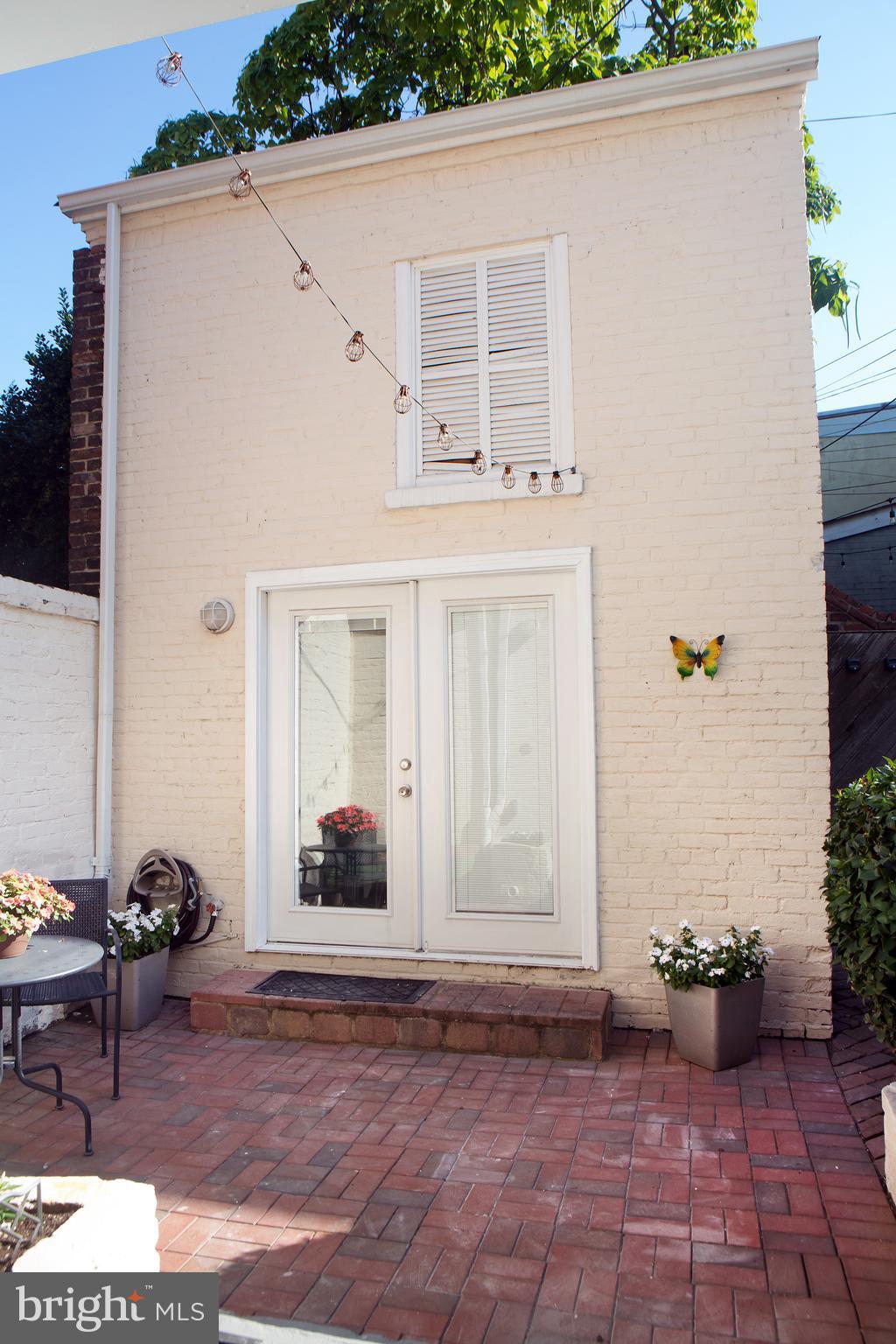 307 E Street Northeast Washington, DC 20002 - Photo 25 of 29 Bonus GUEST HOUSE with Full Bath!