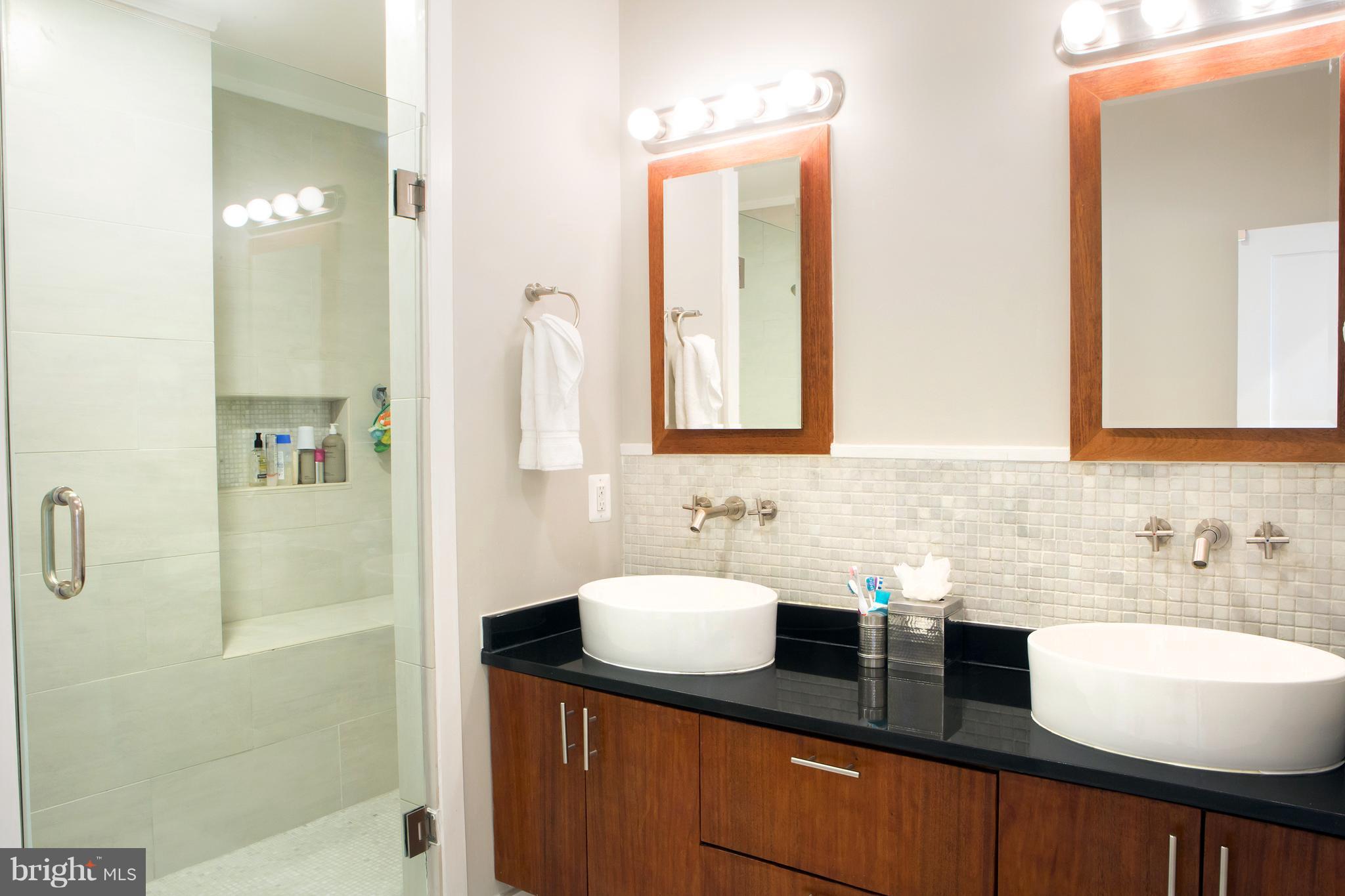 307 E Street Northeast Washington, DC 20002 - Photo 5 of 29 Double Vanity and Double Shower!