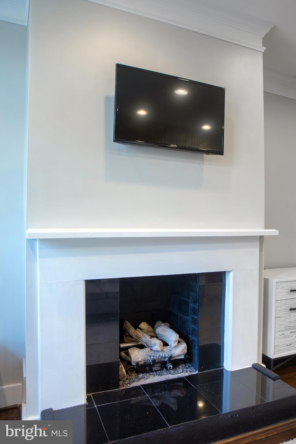 307 E Street Northeast Washington, DC 20002 - Photo 9 of 29 Living Room Fireplace