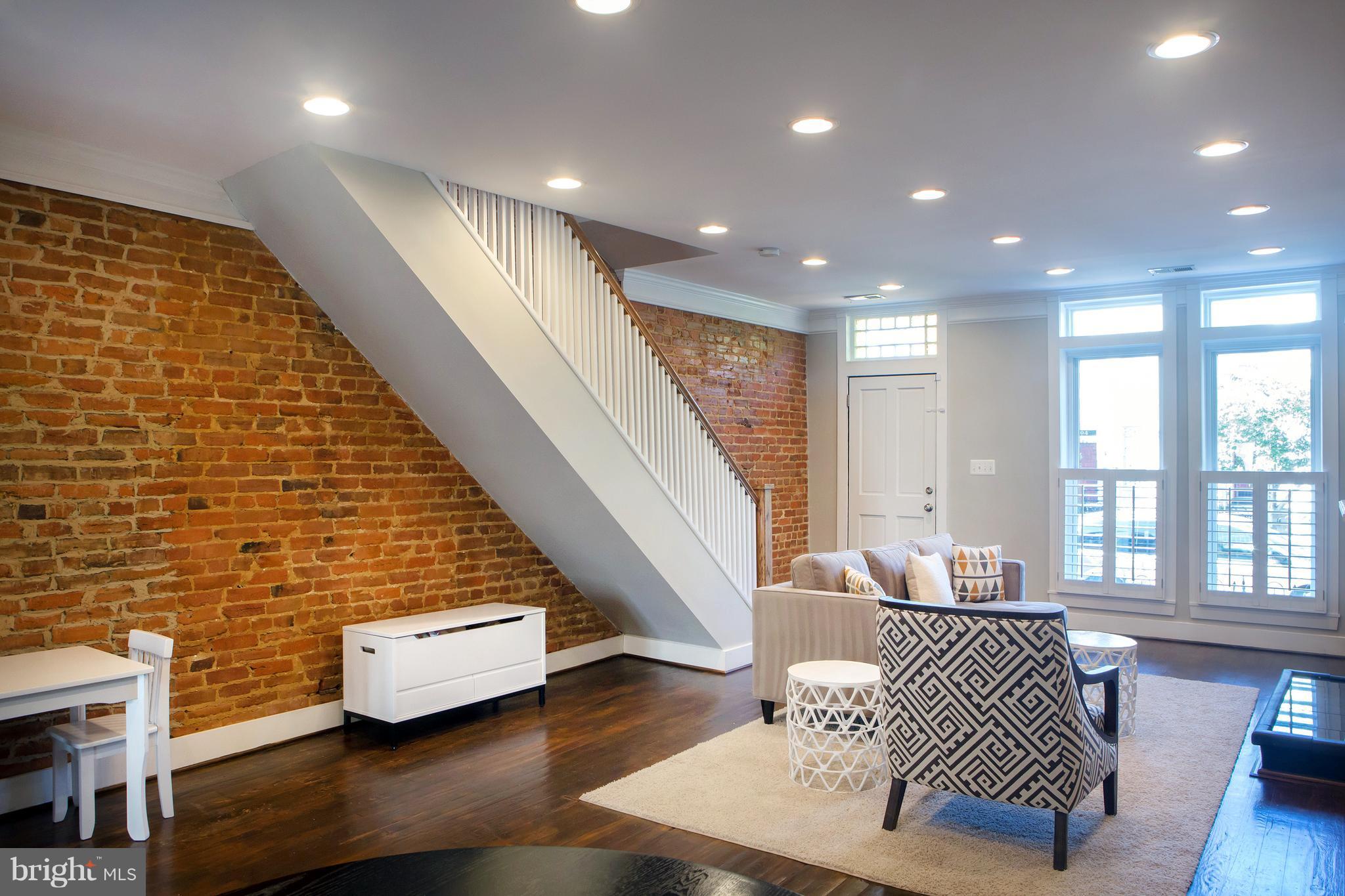 307 E Street Northeast Washington, DC 20002 - Photo 10 of 29 Living Room