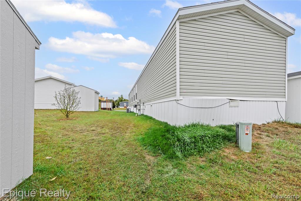 83 Elm Highland, MI 48357 - Photo 4 of 27